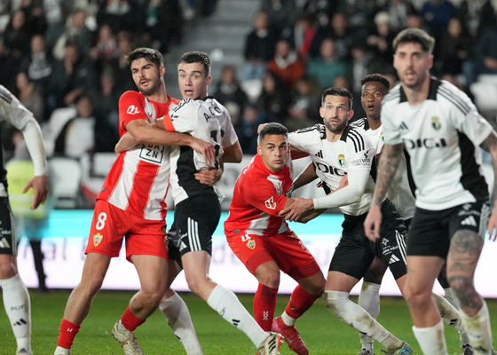 Burgos 3-1 Almería: El Plantío calienta Segunda división