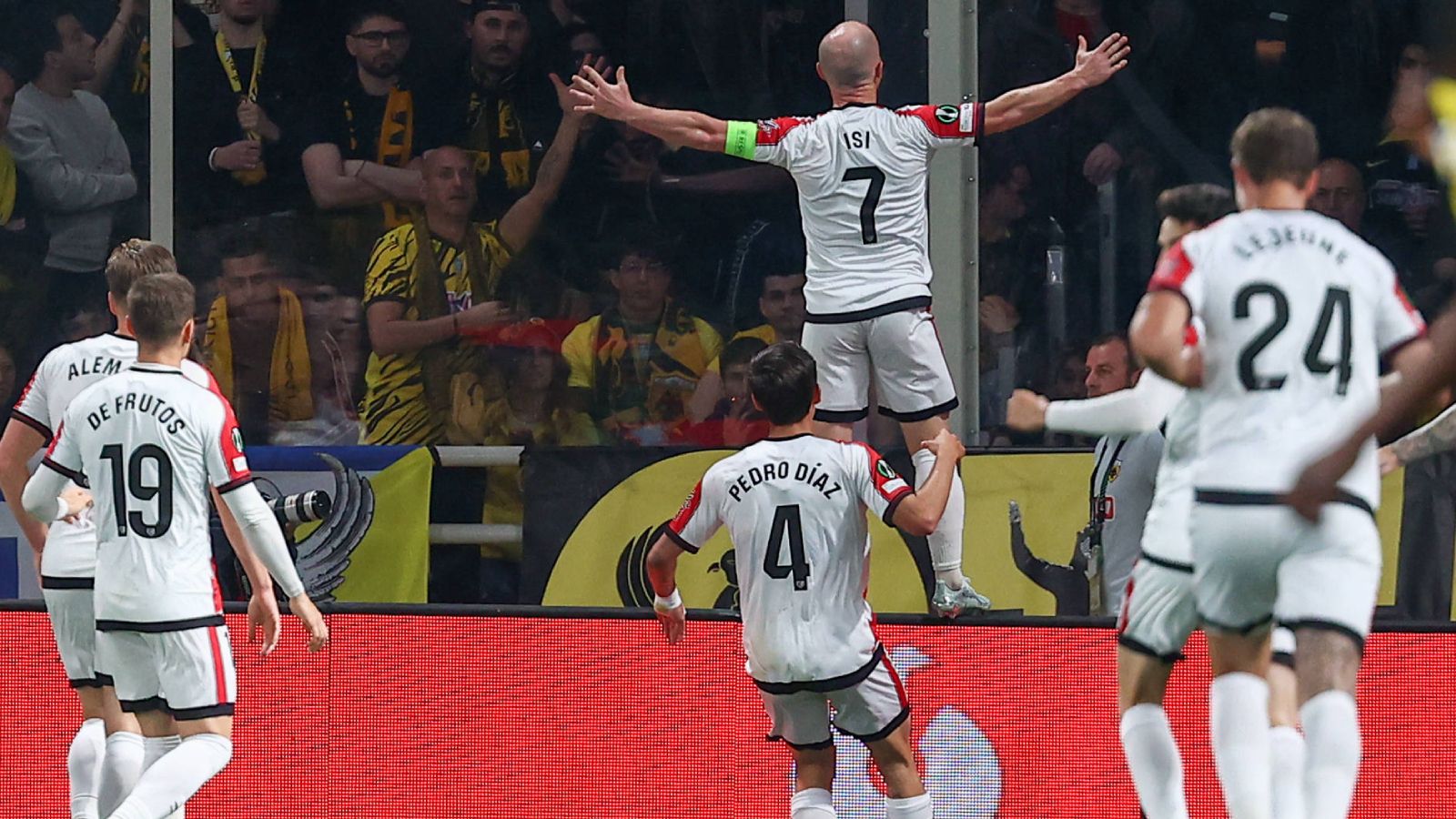 AEK Atenas 3-1 Rayo: Isi lleva al ‘EuroRayo’ a su primera semifinal europea