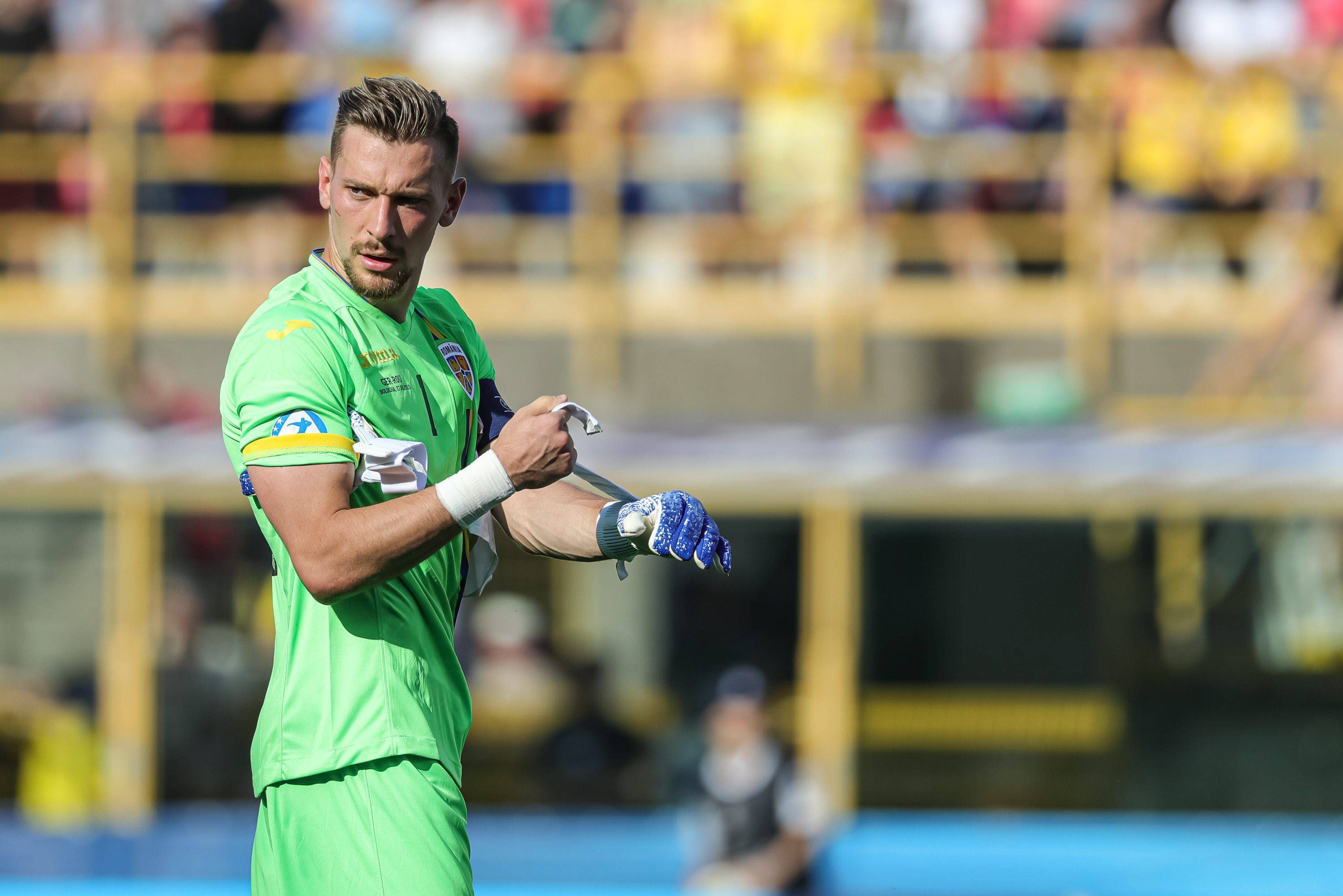 Radu, todavía lesionado, convocado por Rumanía