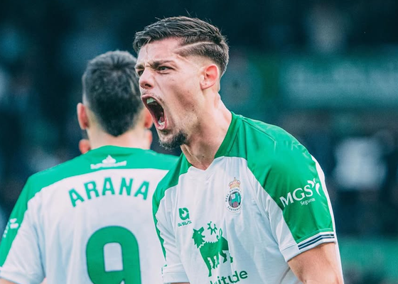Dardo contra el Racing de Santander