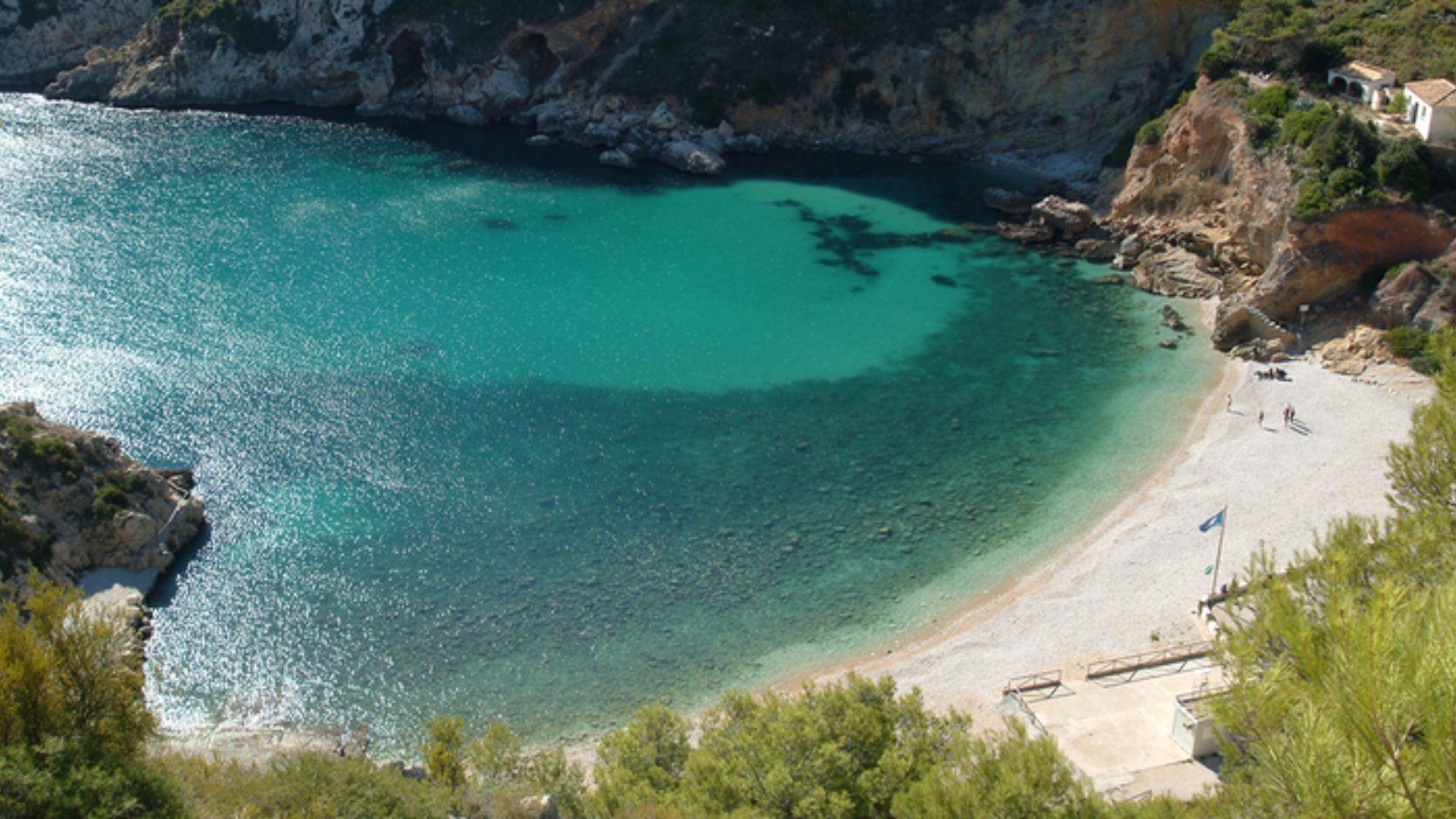 La playa que está a punto de desaparecer por las visitas de los turistas