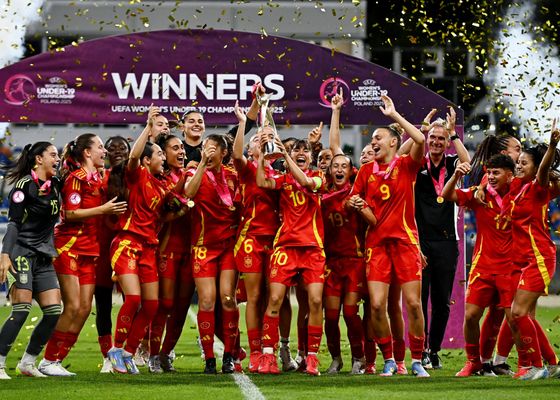 Francia 0-4 España: Las reinas golean y conquistan el Europeo en Polonia