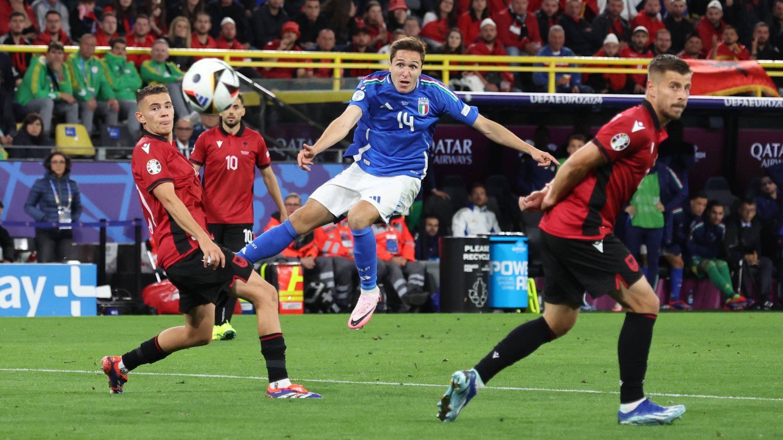 Italia 2 - 1 Albania: Italia presenta la reválida
