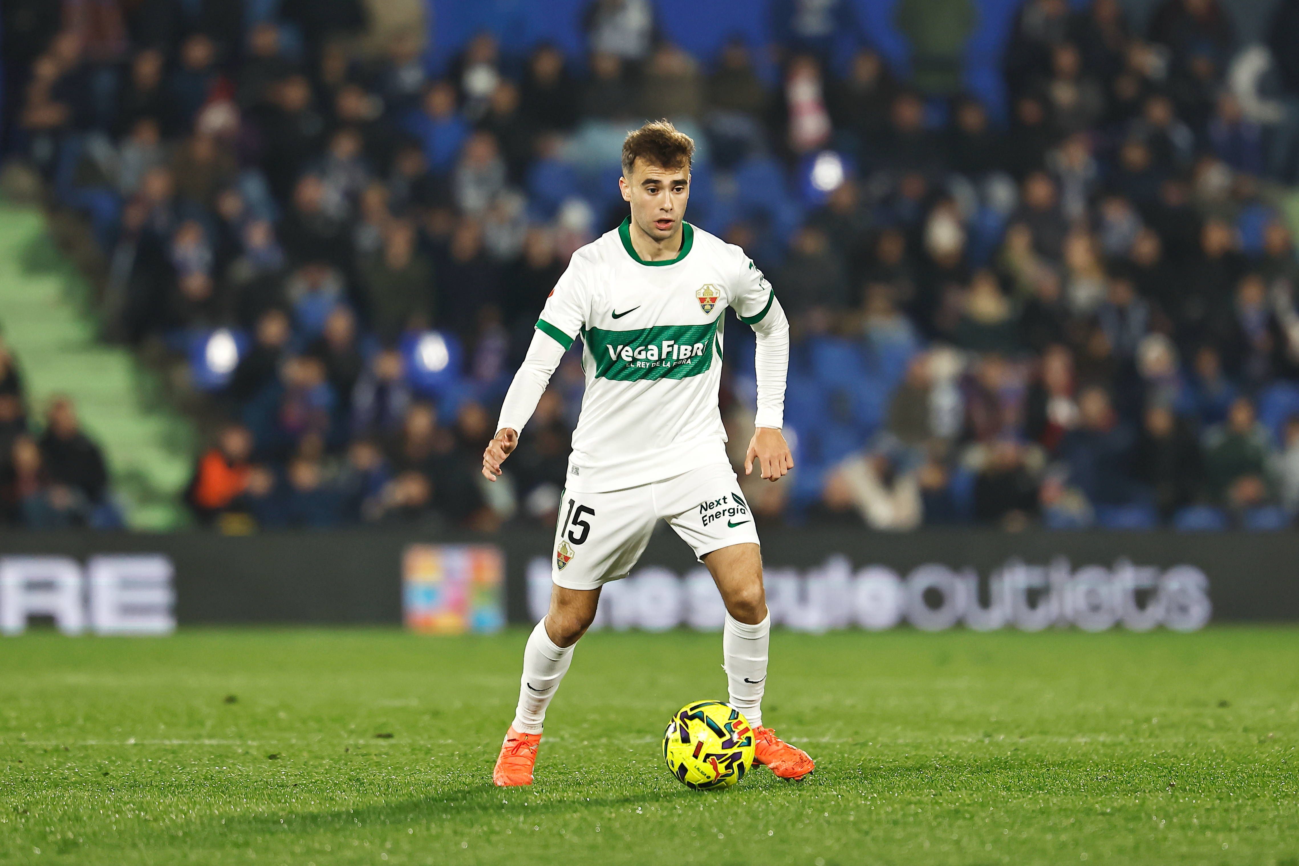 El Elche responde a la oferta del Celta de Vigo por Álvaro Núñez