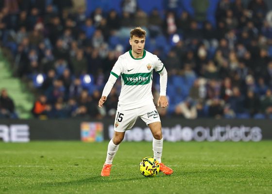 El Elche responde a la oferta del Celta de Vigo por Álvaro Núñez