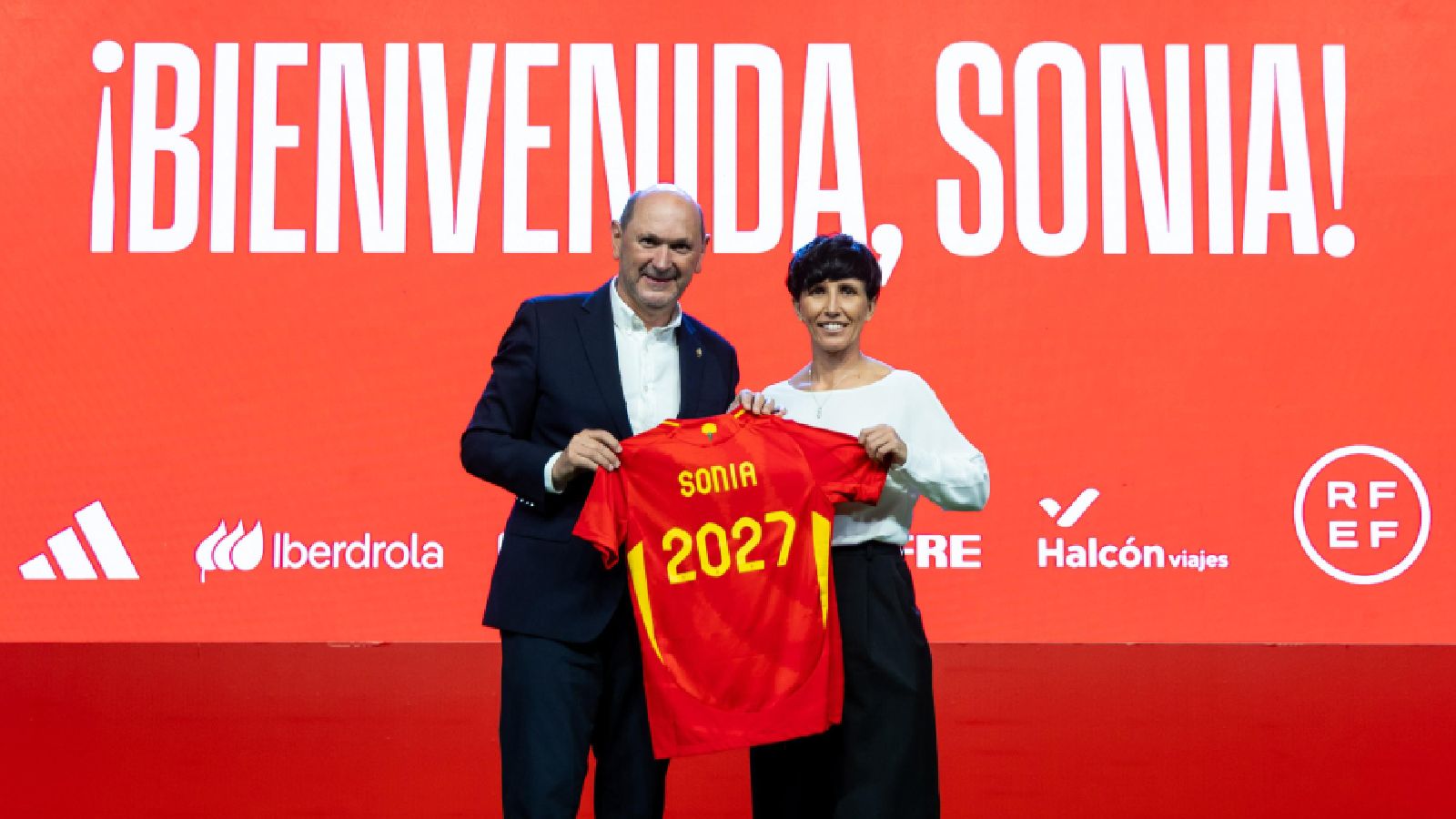 Sonia Bermúdez en su presentación: "No voy a descubrir quién es Jenni Hermoso”