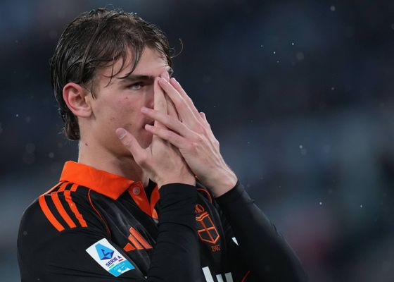 Nico Paz firma un recital en Roma y dispara al Como hacia Europa