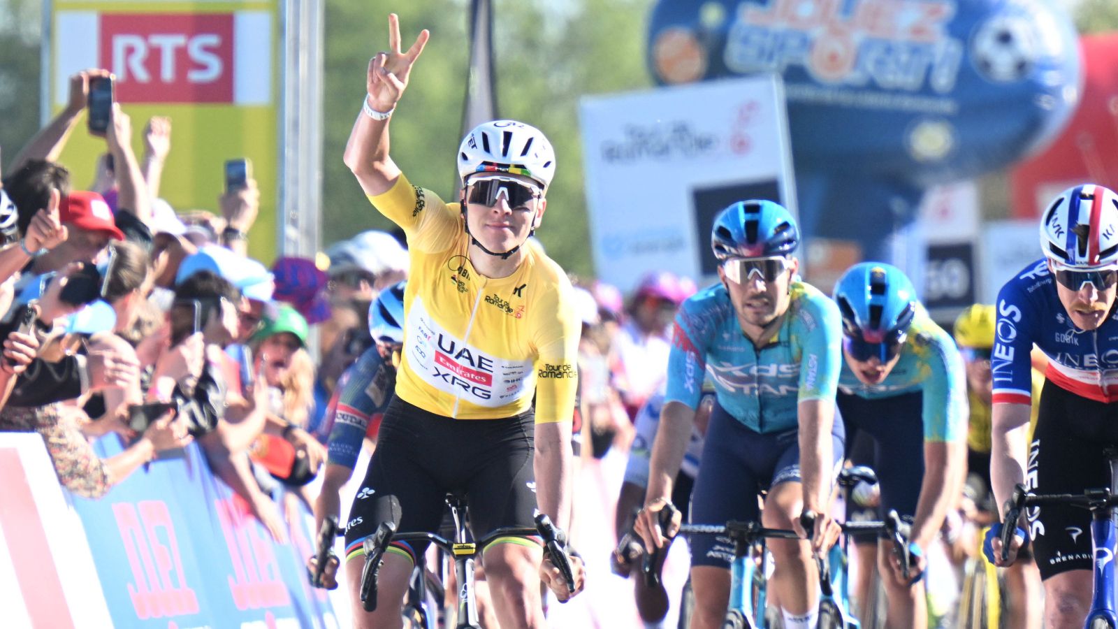 Pogacar sigue reinando en Romandía mientras Indurain genera dudas con Seixas