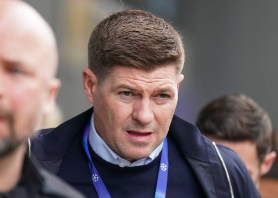 Gerrard sitúa a Olise como gran recambio de Salah