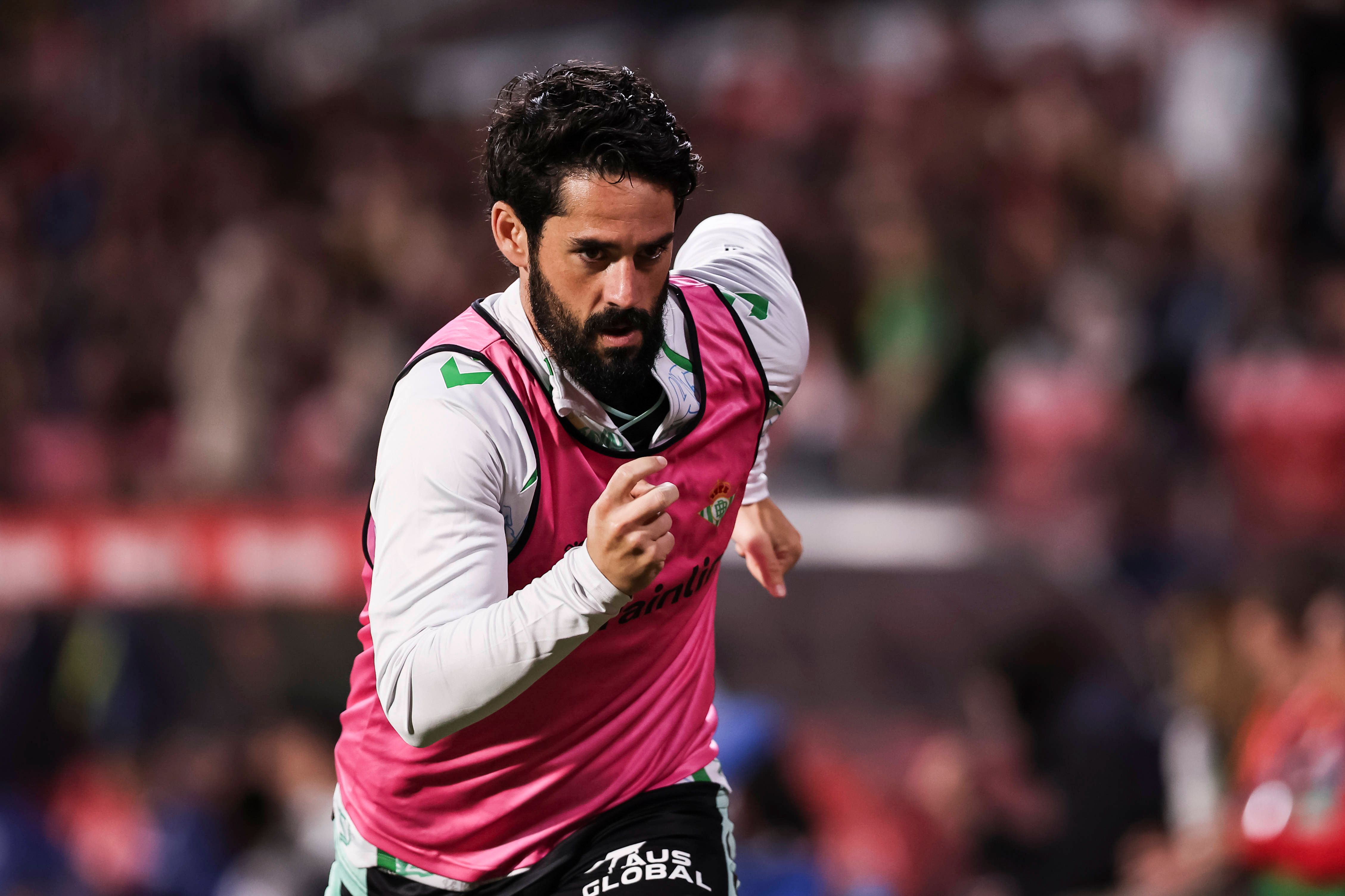 Isco regresa cinco meses después a La Cartuja
