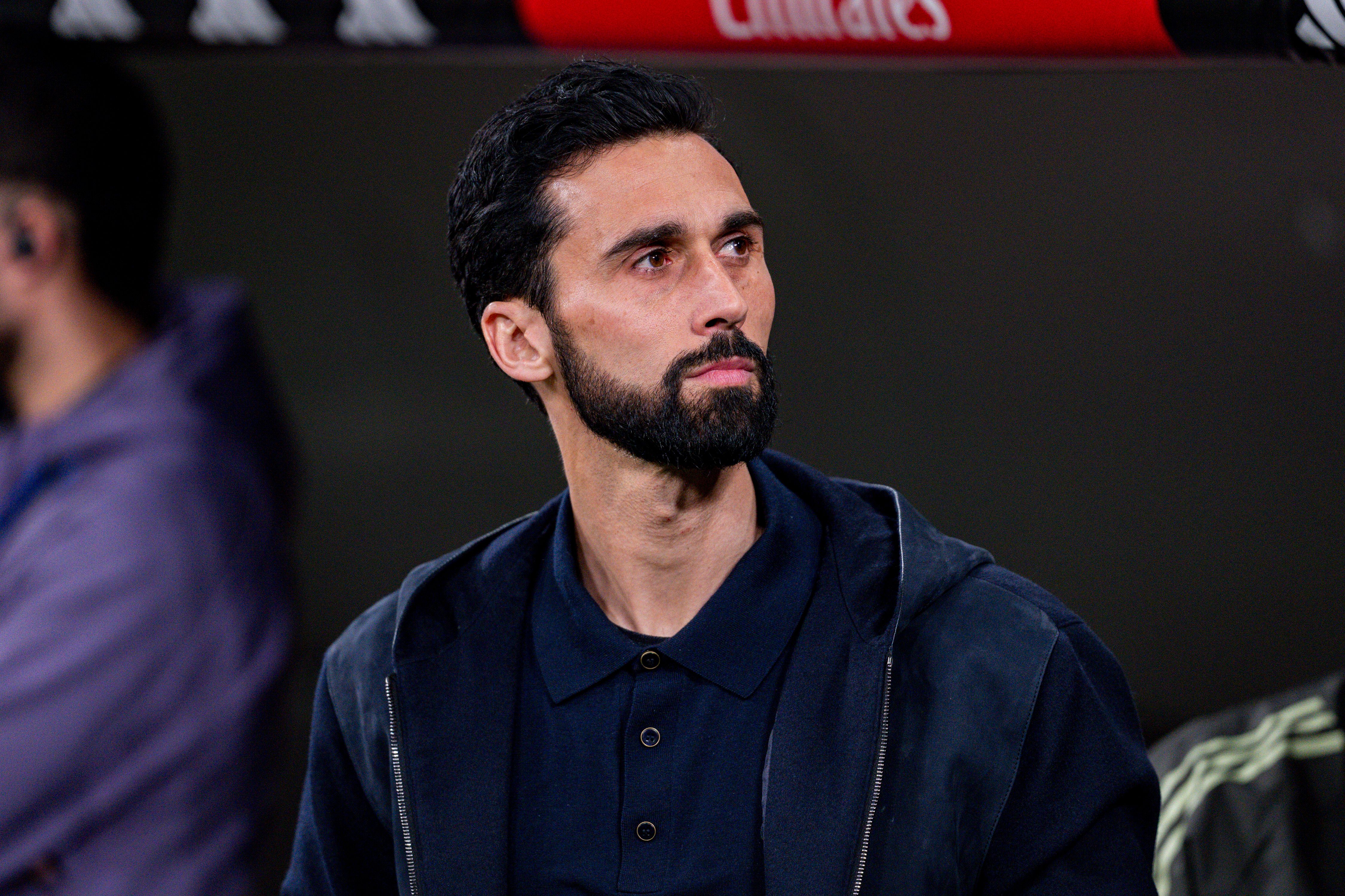 Arbeloa confía pese a la derrota: “Después de perder todo se ve negro, pero seguimos vivos”