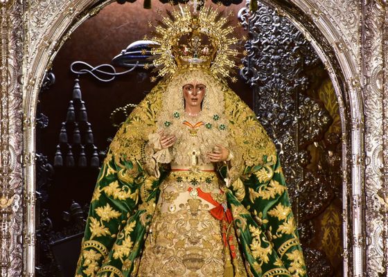 La Macarena recupera su mirada