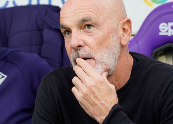 Stefano Pioli, destituido como entrenador de la Fiorentina y su sustituto ya está decidido