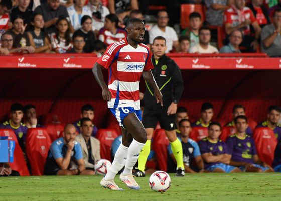 Aprieta para cerrar a Martin Hongla