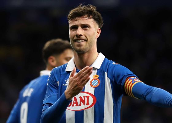 Se calienta la renovación de Javi Puado