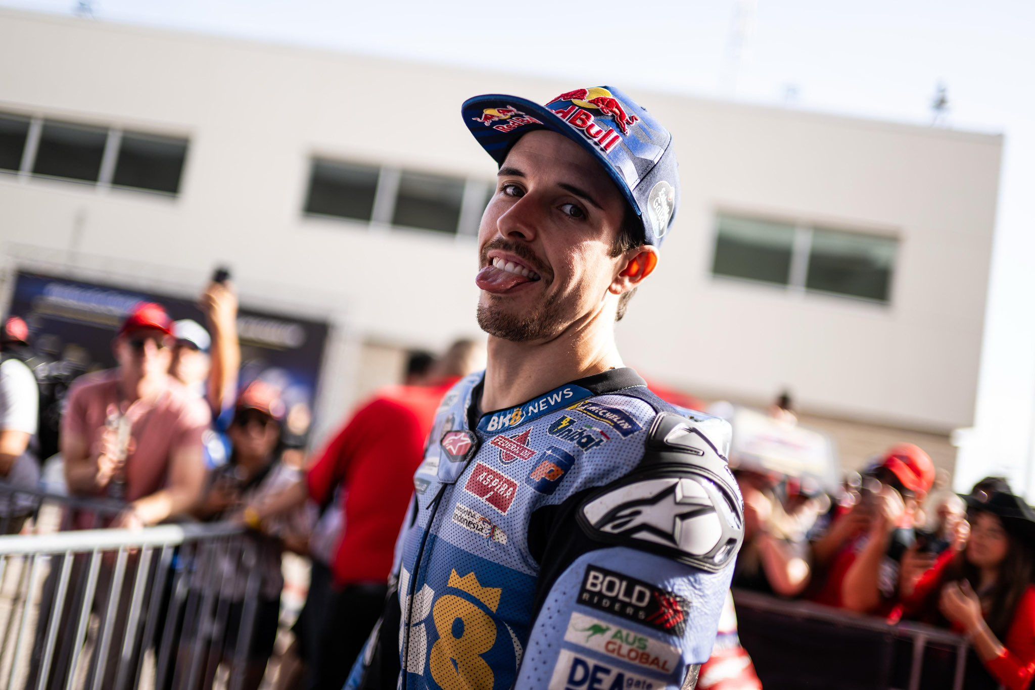 Álex Márquez gana la mejor sprint del año en Portimao