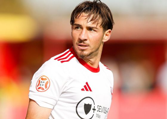 La justicia deportiva por fin da la razón al Sevilla y corrige la polémica sanción a Alberto Collado