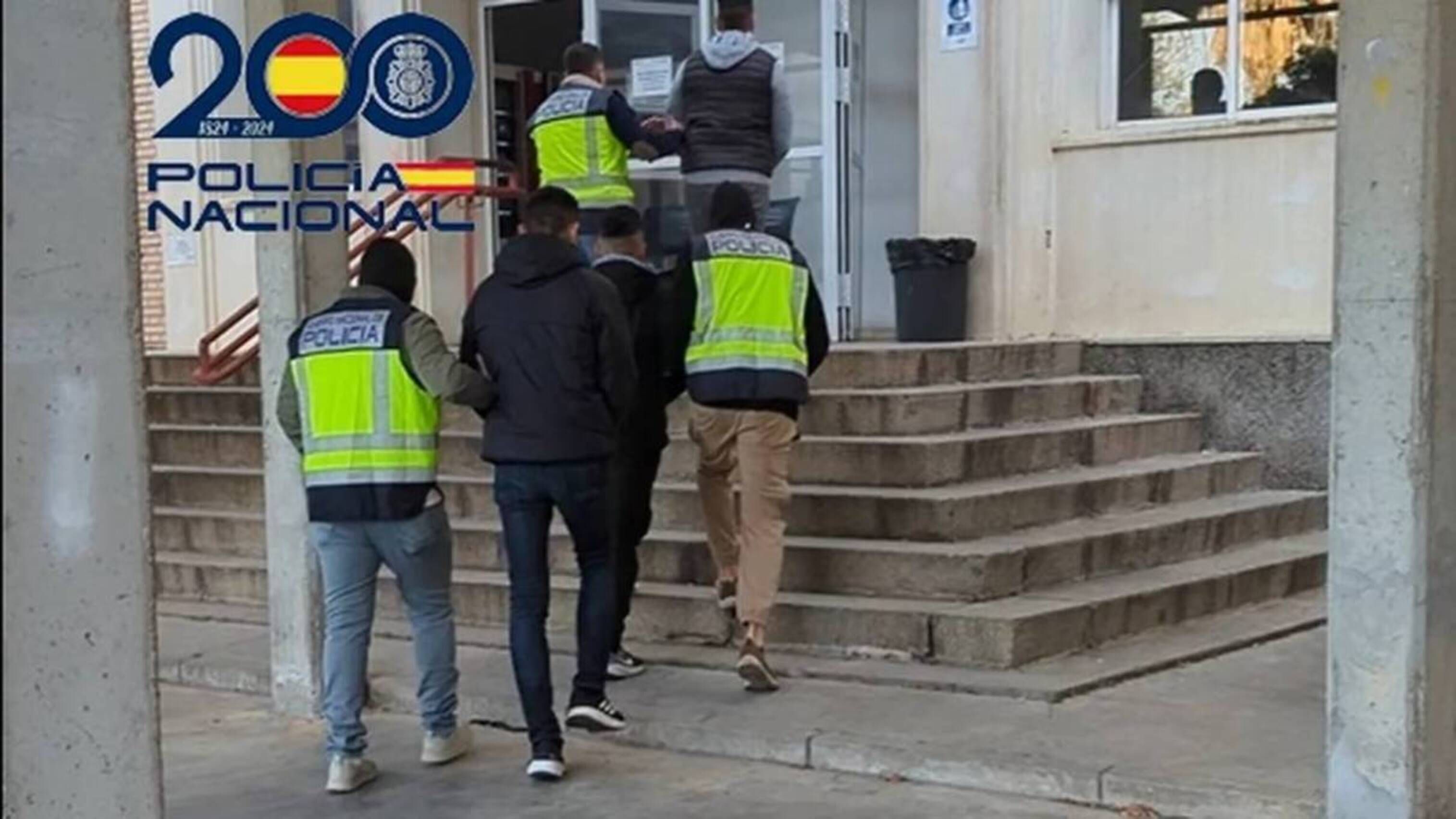 La Policía detiene a tres ultras del Sevilla por una "brutal agresión" en el partido ante el Valencia