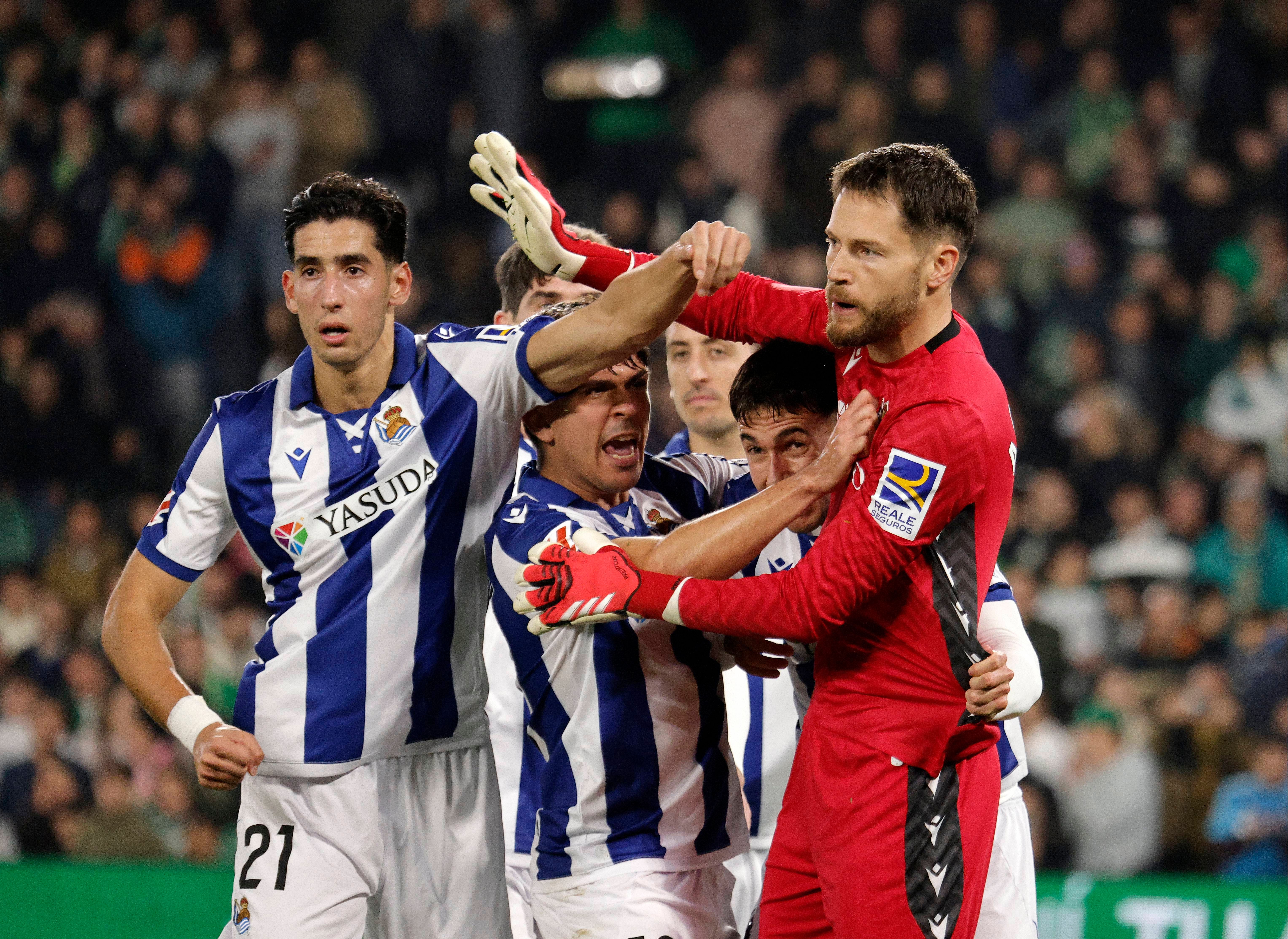 La rajada de Remiro contra el árbitro