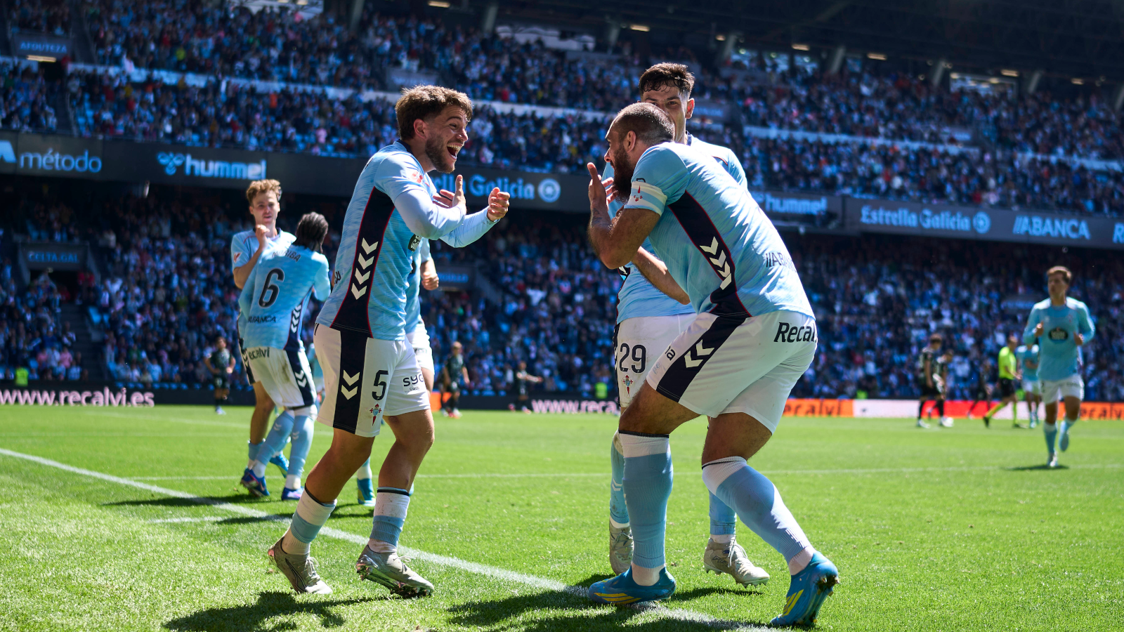 Así queda la clasificación de LaLiga EA Sports tras el triunfo del Celta de Vigo y la derrota del Espanyol en la 34 de Primera división