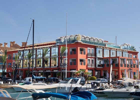 Messi lo vuelve a hacer: así es su nuevo hotel de lujo frente al mar en Cádiz