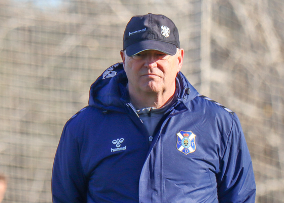 Pepe Mel explota con su despido