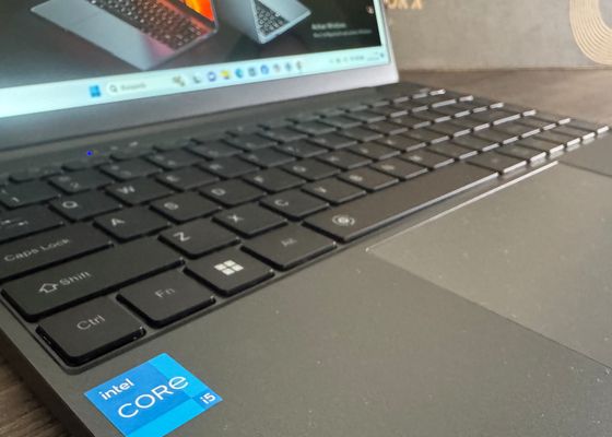 Bueno, bonito y chino: el ordenador portátil que debes comprar por menos de 350 euros