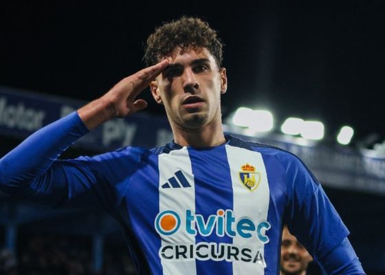 Álex Costa, en Sevilla para cerrar su fichaje 