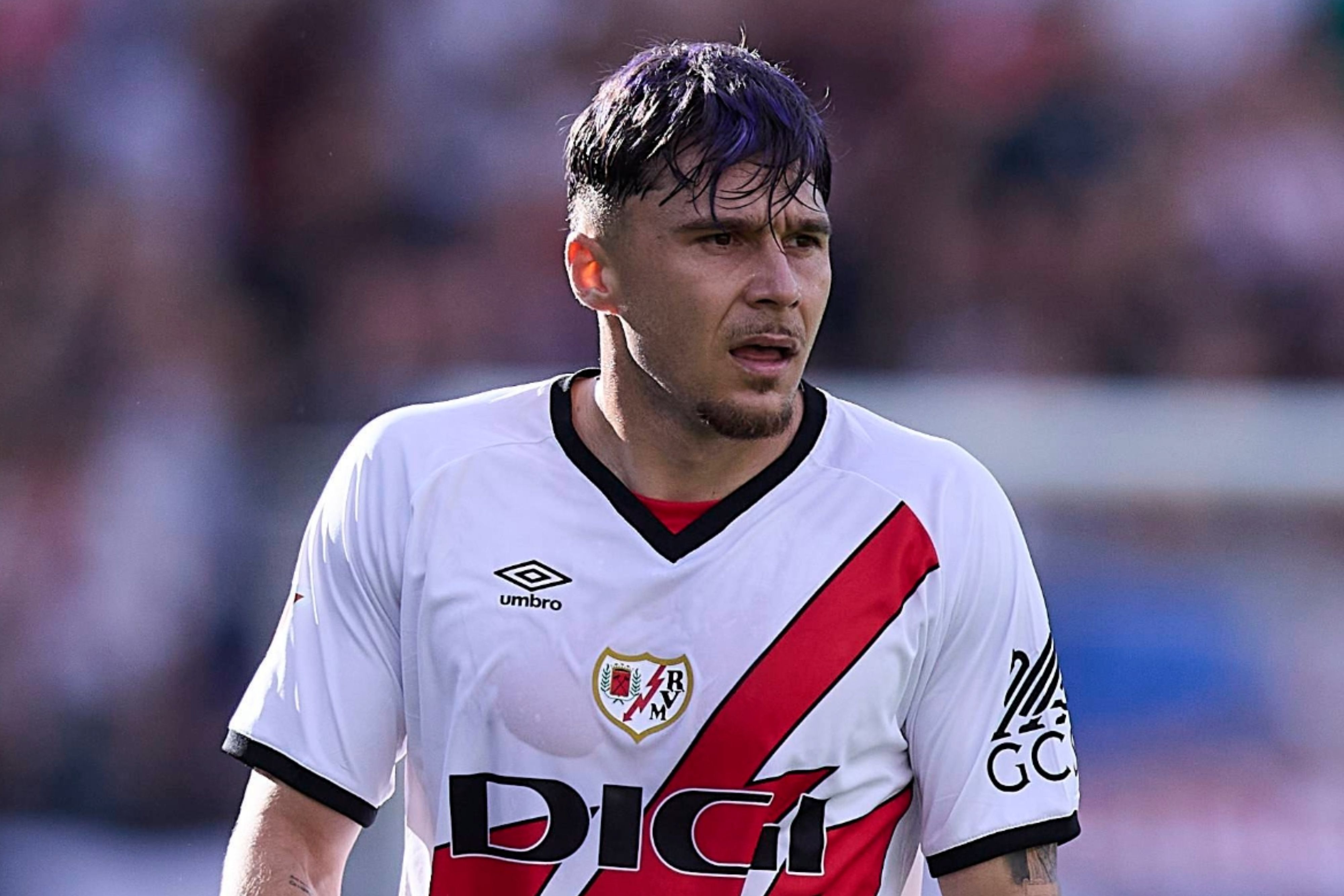 El Wolfsburgo oferta 14 millones por Ratiu; el Rayo exige su cláusula