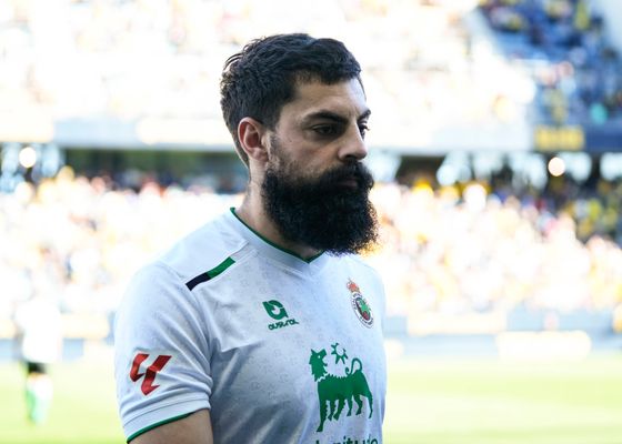 Villalibre vuelve: el Racing recupera a su ‘Búfalo’ para el tramo decisivo