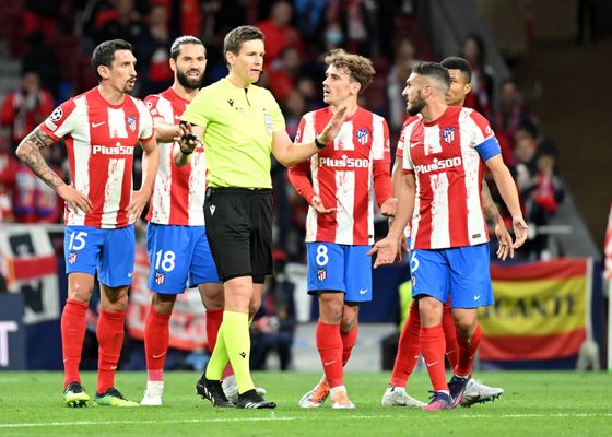 Árbitro de infausto recuerdo para el Atlético de Madrid, todo lo contrario que para Barça y Real Madrid
