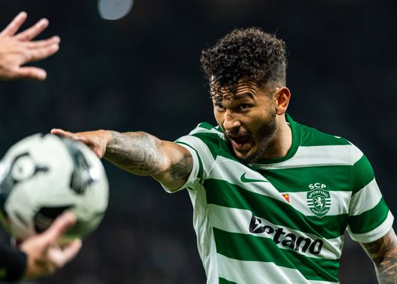 El FC Porto denuncia a Luis Suárez por un gesto dirigido al árbitro