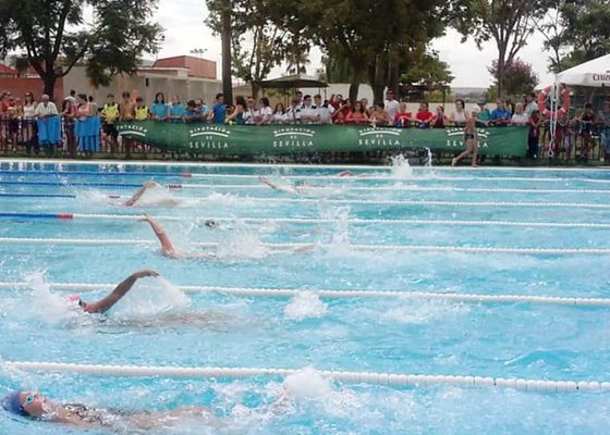 Repiqueteo en La Campana con el Circuito provincial de Natación de Verano