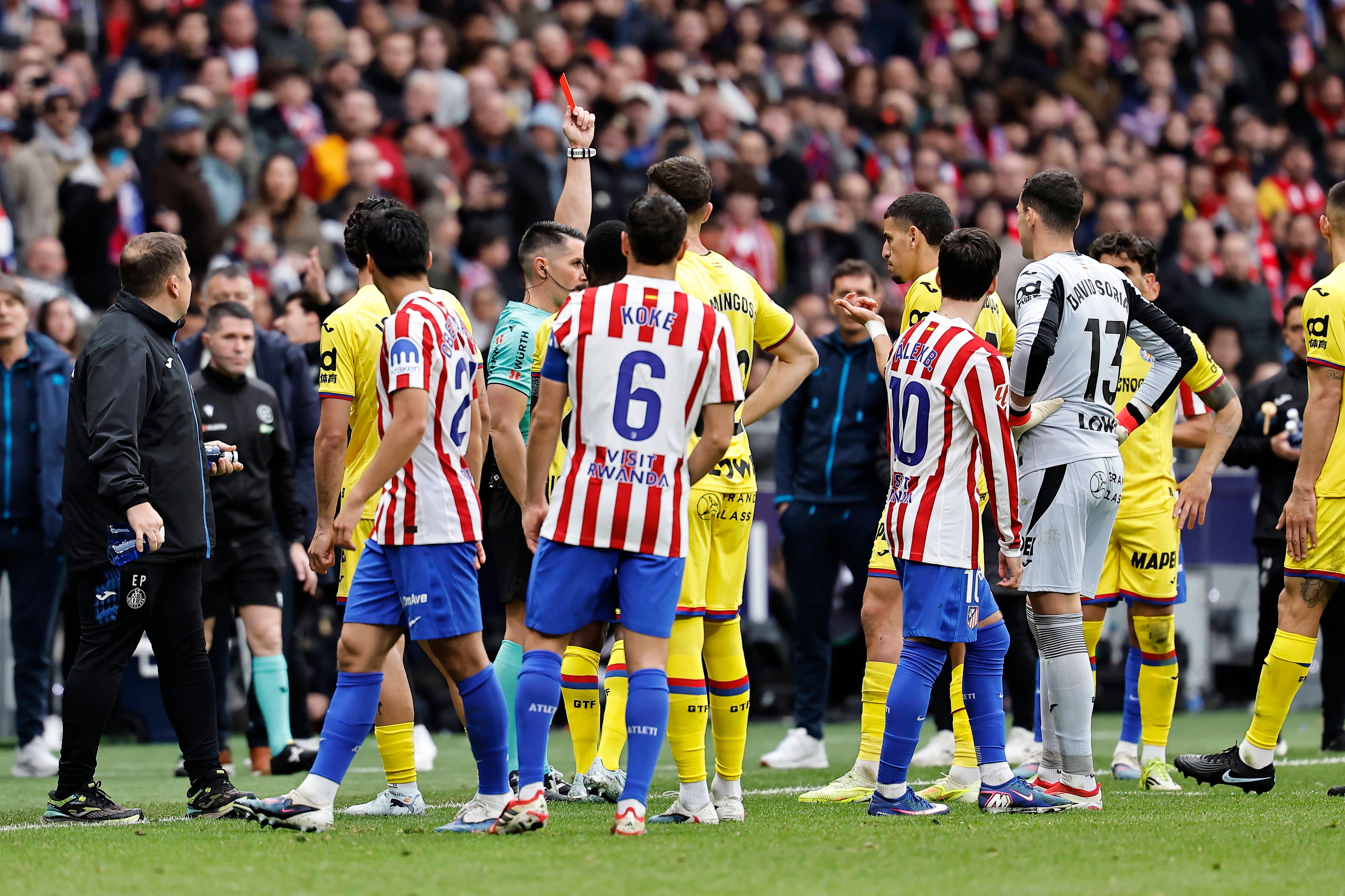 Atleti y Getafe chocan por la expulsión de Abqar: del "es una estupidez" al "si lo digo no estaría bien para los niños"