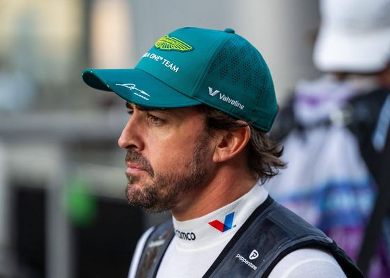Aston Martin, sobre la renovación de Alonso: "A un piloto como Fernando hay que esperarlo"