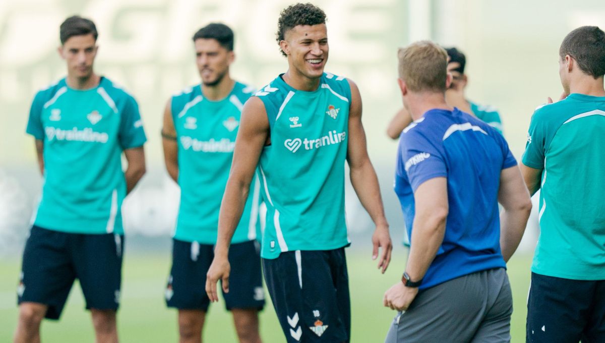 Muchas novedades en la convocatoria del Betis para recibir al Athletic