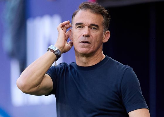 Luis García Plaza señala al árbitro y manda un mensaje a la directiva del Sevilla: "Jodido, pero con fuerzas"