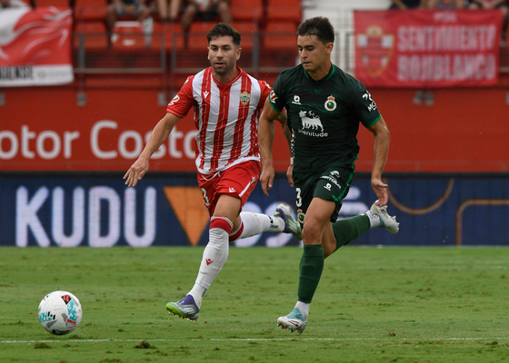 Almería 2-3 Racing de Santander: José Alberto va muy en serio