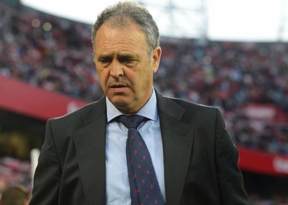 La afición se decanta por la salvación con Caparrós… antes que Europa