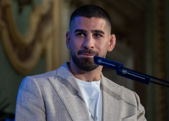La UFC se queda con Ilia Topuria y descarta a Islam Makhachev
