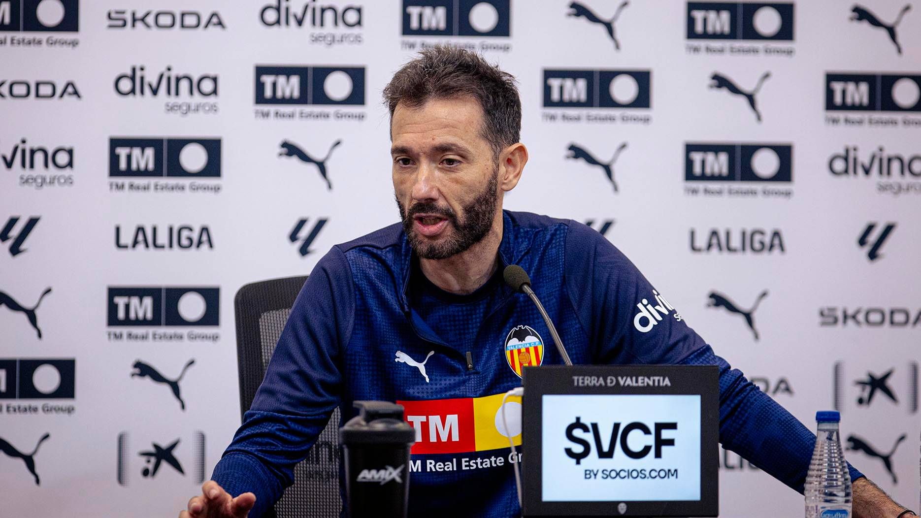Corberán deja claro su papel en los fichajes del Valencia: "Estoy totalmente aparte de las negociaciones"