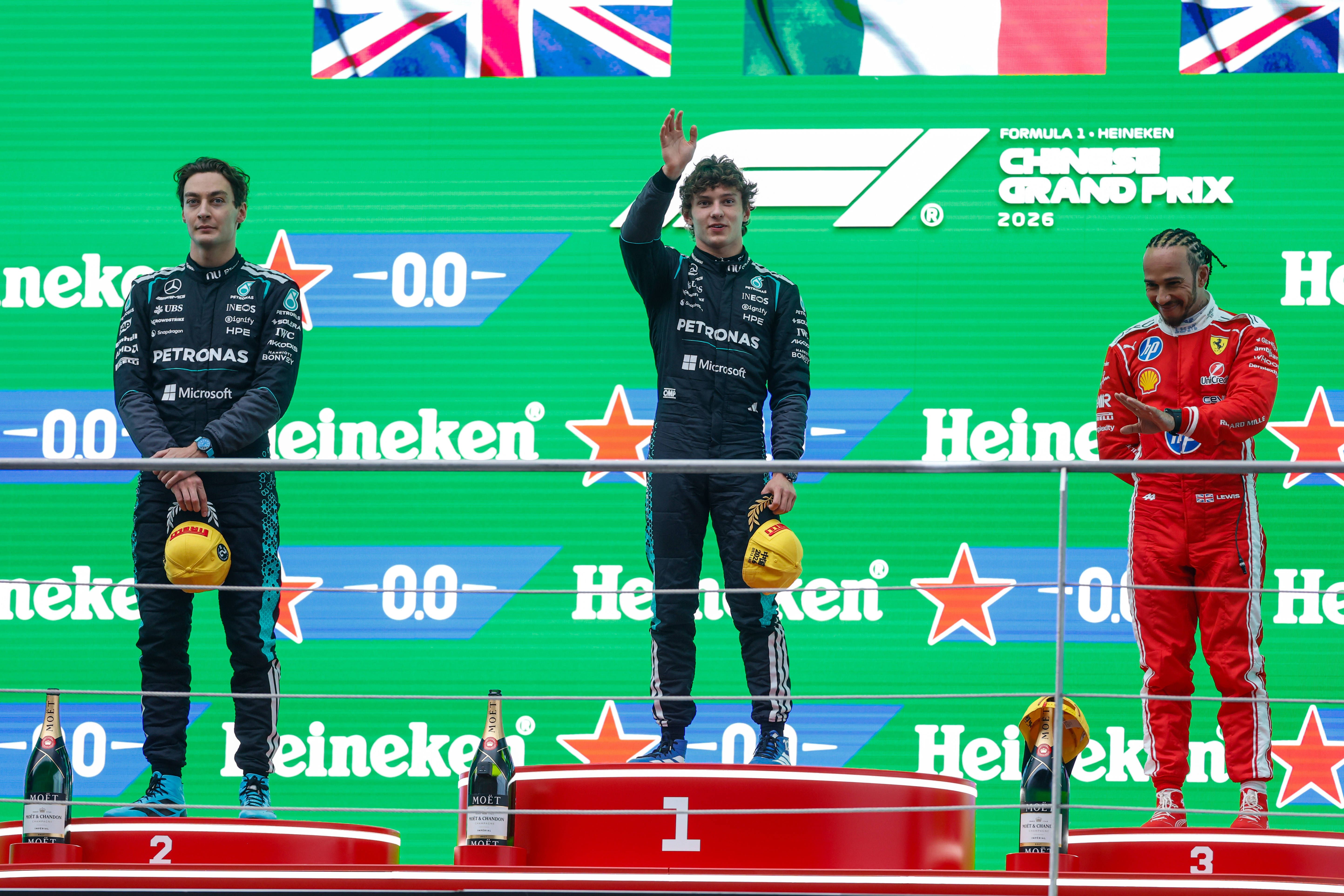 La primera de Kimi Antonelli, Carlos Sainz hace magia para puntuar y otro drama de Fernando Alonso en Shanghái