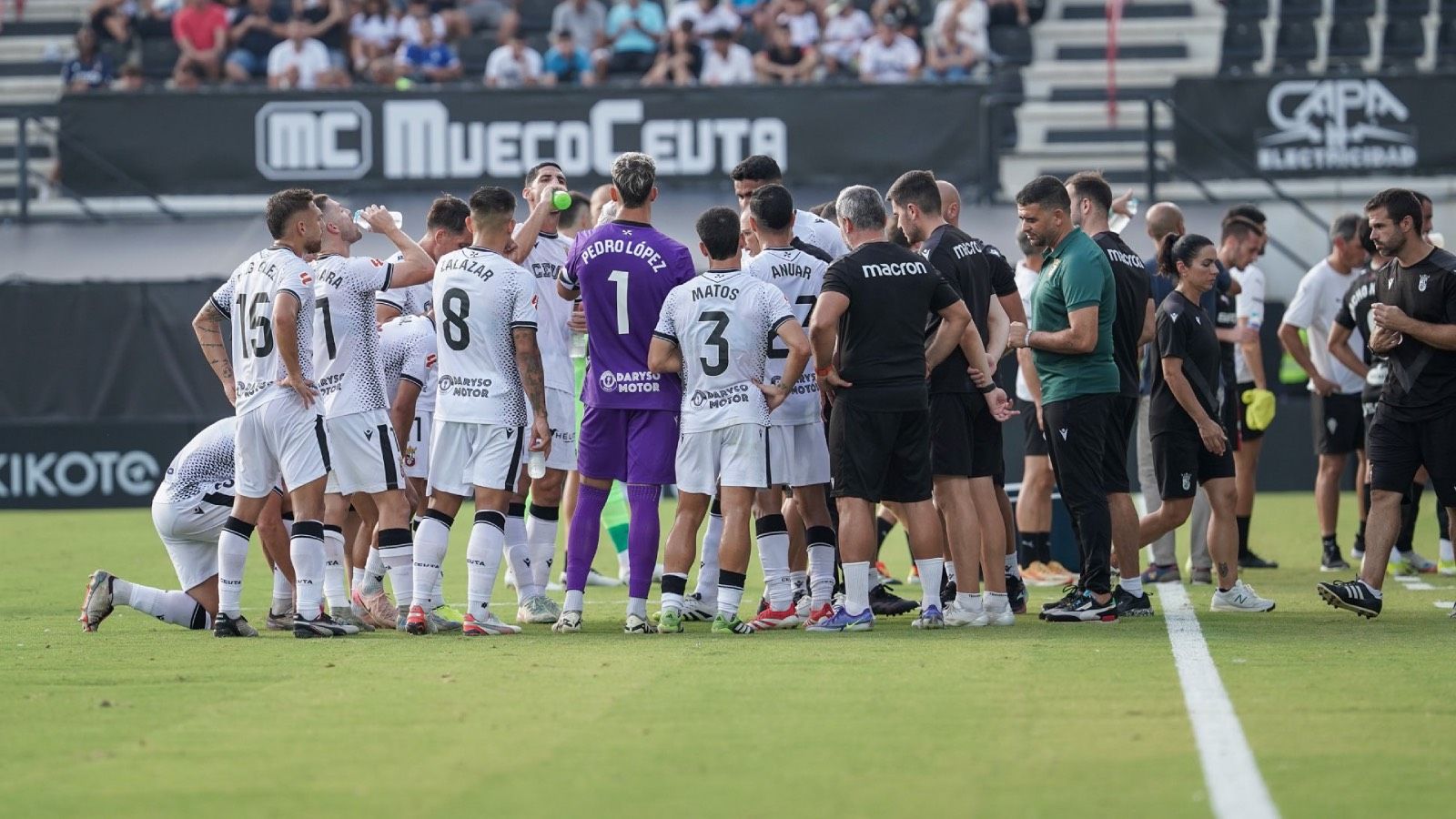 Un delantero, la prioridad del Ceuta y José Juan Romero para el final de mercado