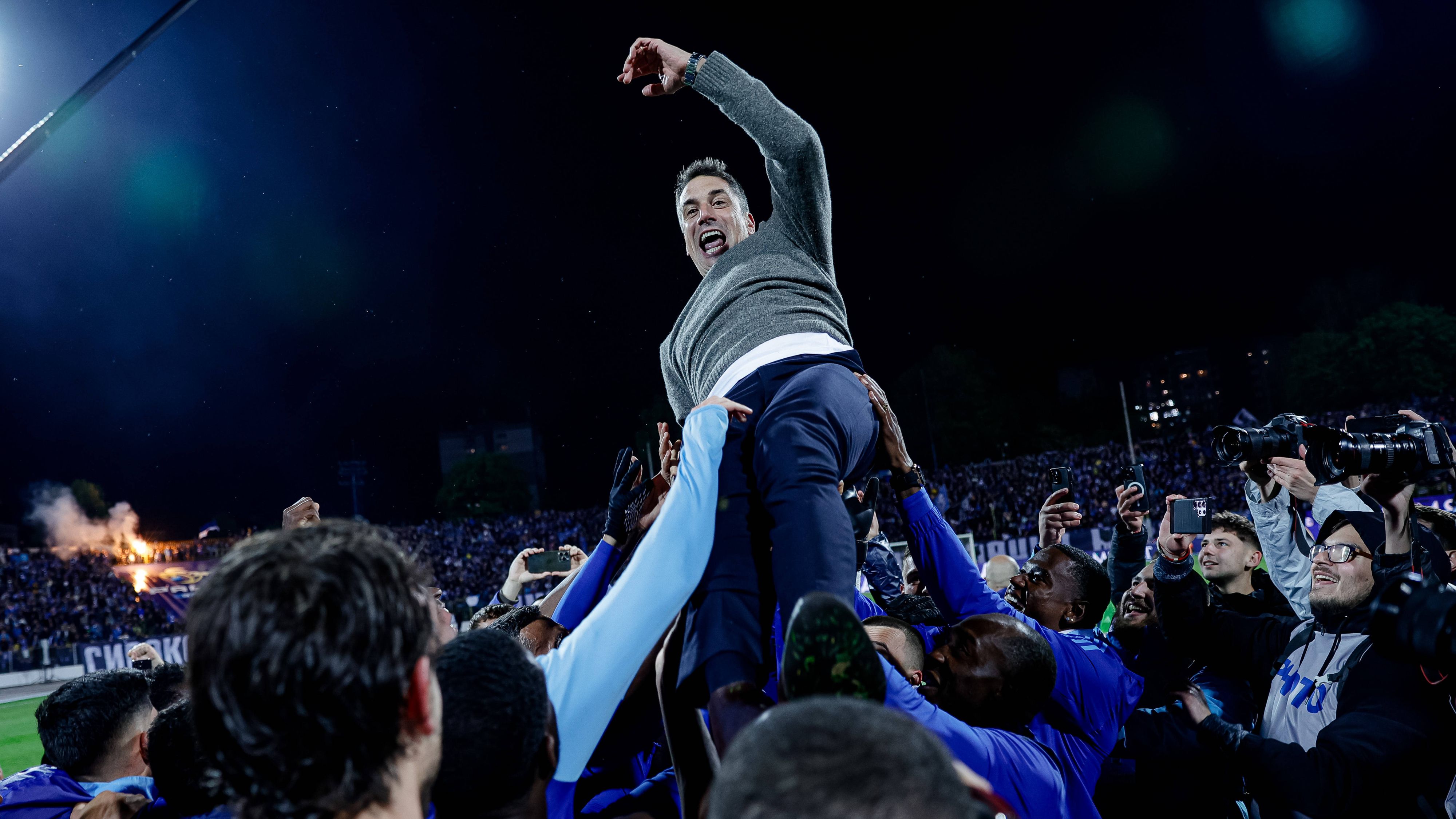 Julio Velázquez hace historia en Bulgaria y saborea la Champions que persiguen sus ex