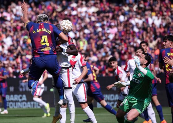 Barcelona 1-0 Rayo Vallecano: El líder salva un mal día
