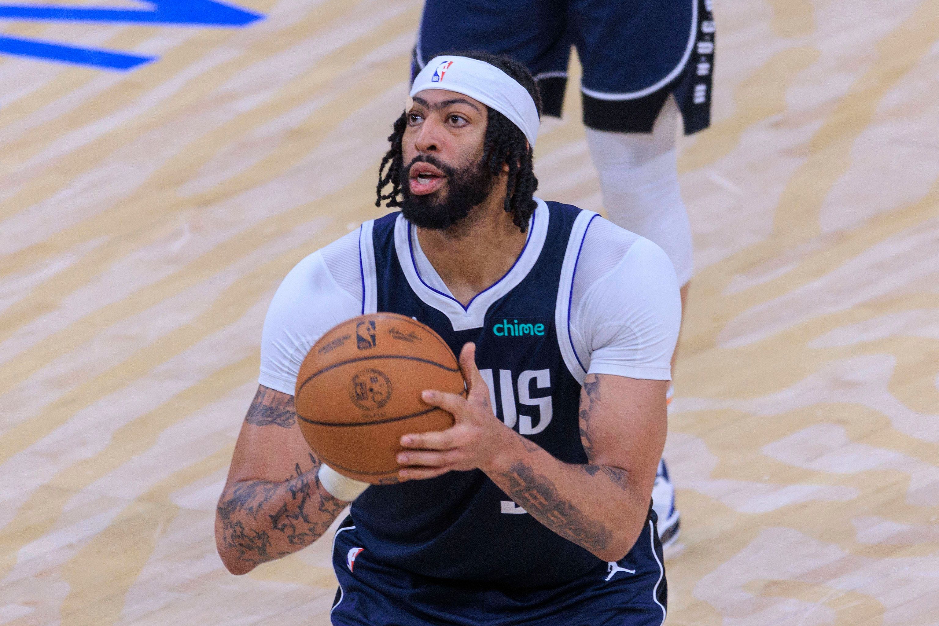 Los Dallas Mavericks se deshacen de Anthony Davis con un ex del Barça implicado