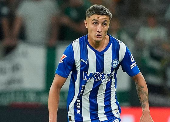 Tenaglia, lanzado tras su renovación: "Quiero jugar Europa con el Alavés"