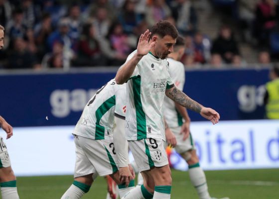 Oviedo 0-3 Huesca: El conjunto oscense recupera la senda del triunfo y acaba con la racha del Oviedo