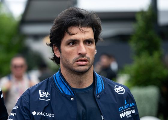 El desastre de Carlos Sainz en Australia: ''Solo he hecho media vuelta''