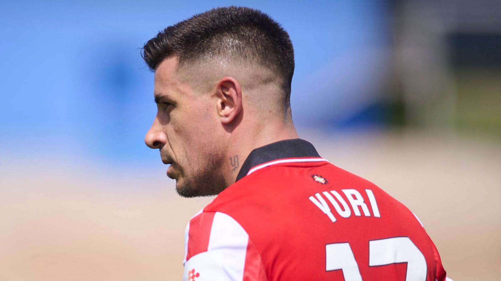 Yuri Berchiche, sobre los pitos en San Mamés: "Si hubiéramos estado en otro equipo, como el Sevilla o el Valencia, nos habrían pitado muchísimo antes"